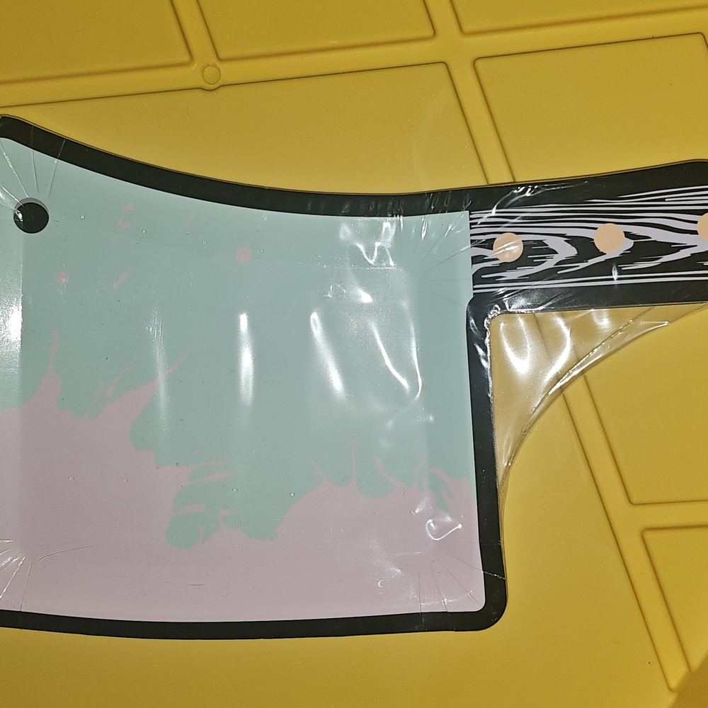 NWT 8PC HATCHET CLEAVER PINK BLUE PAPER PLATES